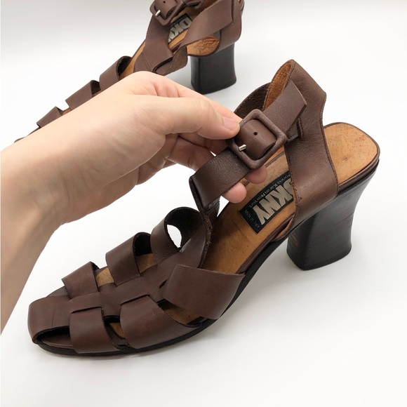 DKNY Donna Karan Vintage Brown Leather Cage Toe Heels Women’s Size 10 - Picture 7 of 10